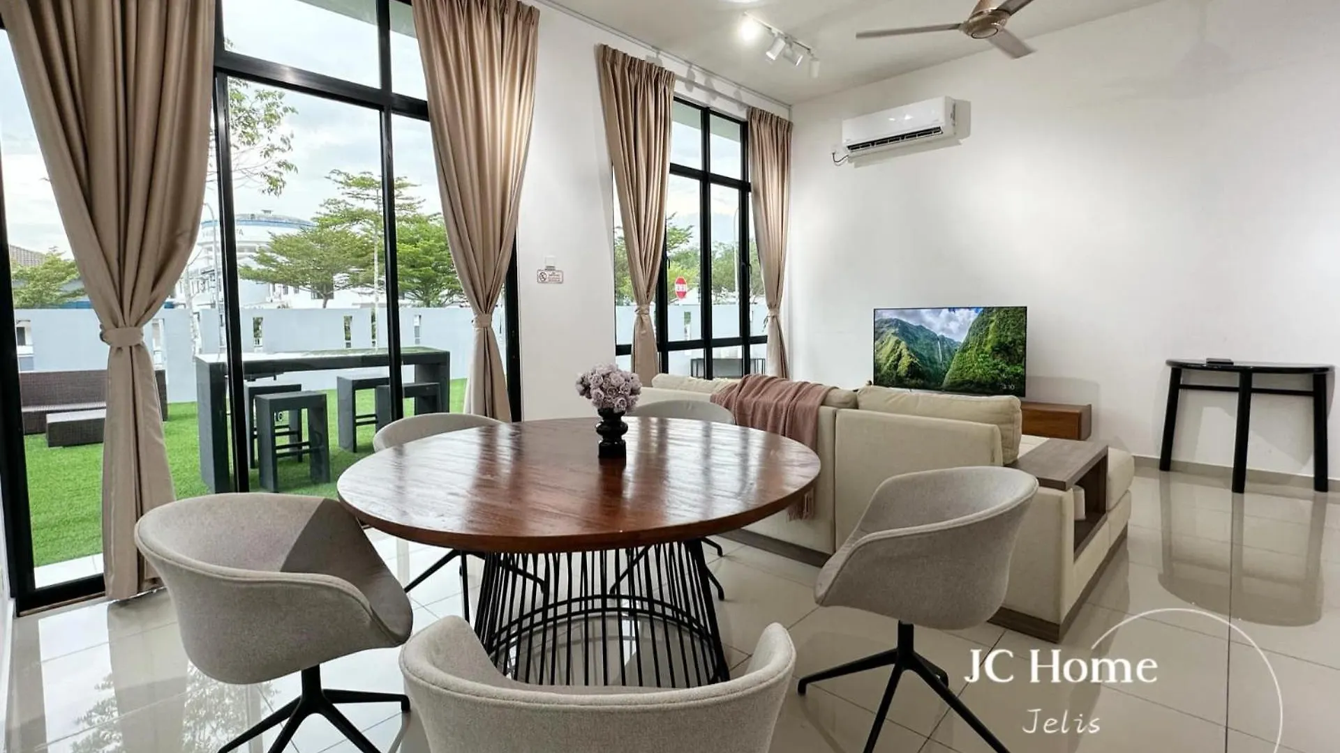 Austin Duta Super Semi D Huge Event Space Bbq Johor Bahru 0*,  Malezya